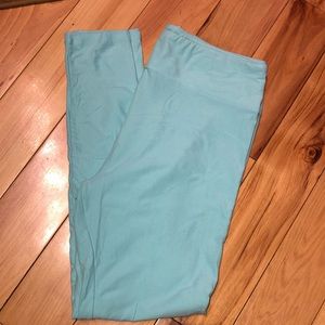 LuLaRoe Tall & Curvy leggings